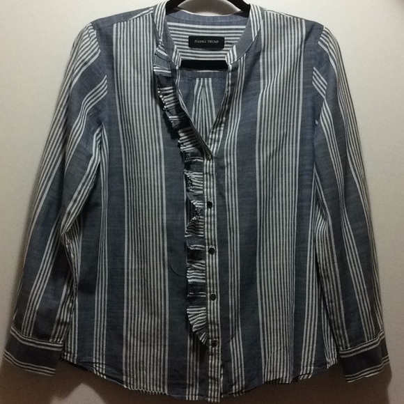 Ivanka Trump Button-Down Blouse Size Medium - Picture 2 of 6